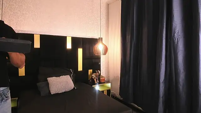 Lucio  Fox online show from February 2026 11:33:01 AM