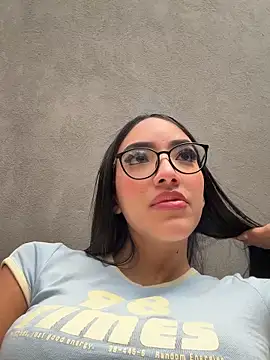 lissafeniix  online show from March 2026 05:24:01 PM