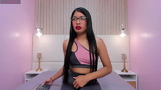 MelanyWayne  online show from March 2026 06:33:01 PM