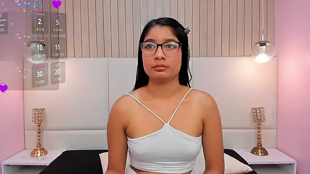 Snapshot of MelanyWayne_ chatting on May 2026 05:43:01 PM MelanyWayne online show from May 2026 05:43:01 PM