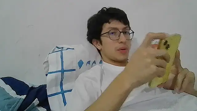 Kevintdx online show from April 2026 01:05:01 AM