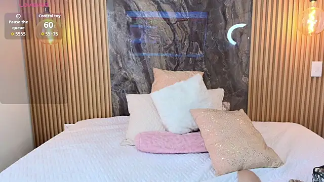 Snapshot of Alana-Jones chatting on September 2025 12:50:02 PM Alana-Jones online show from September 2025 12:50:02 PM