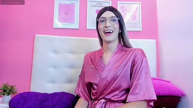 Macarena 05 online show from October 2025 03:18:02 AM