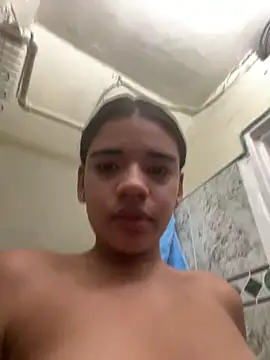 Snapshot of Miagomezx chatting on December 2025 09:33:02 PM Miagomezx online show from December 2025 09:33:02 PM