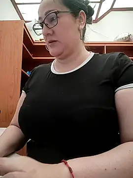 Aisha manzur online show from February 2026 06:41:01 PM