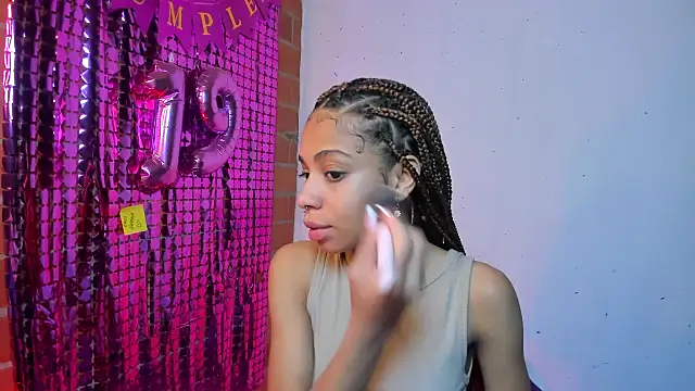 yumi hanna online show from September 2025 08:30:02 PM