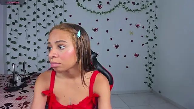 yumi hanna online show from April 2026 12:24:02 AM