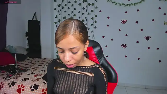 yumi hanna online show from April 2026 12:41:01 AM