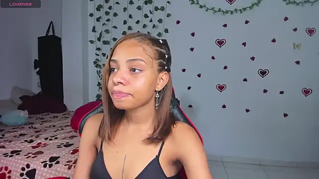 yumi hanna online show from April 2026 01:58:02 AM