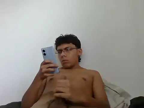 Snapshot of snopgz chatting on December 2025 01:38:02 PM snopgz online show from December 2025 01:38:02 PM