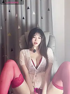 annacc999 online show from September 2025 05:45:02 PM