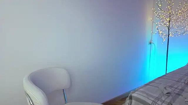 Little mia   online show from February 2026 10:41:02 PM