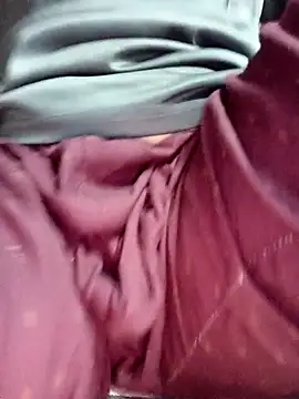 Taitanic143 online show from April 2026 06:46:02 PM