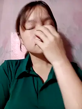 XoiXoi232 online show from October 2025 04:43:01 AM