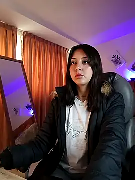 Catti Brie online show from November 2025 12:30:01 PM