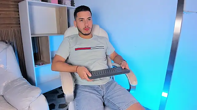 Axel grey  online show from September 2025 12:30:01 PM