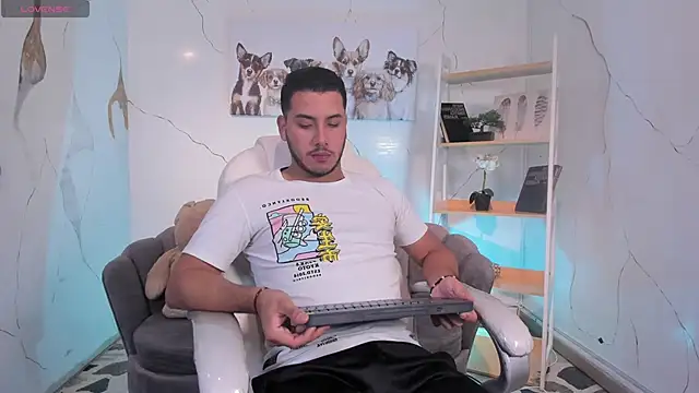 Axel grey  online show from November 2025 12:29:02 PM