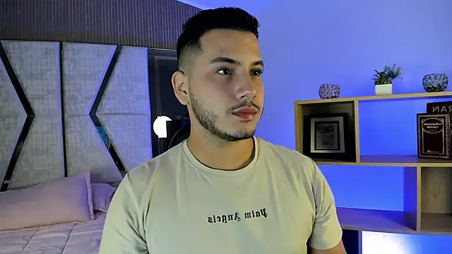 Snapshot of Axel_grey_ chatting on June 2026 12:42:02 PM Axel grey online show from June 2026 12:42:02 PM