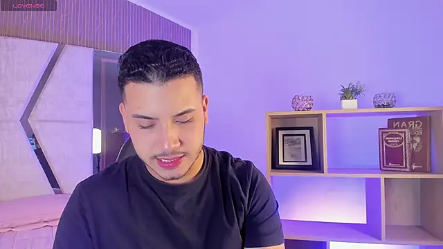 Snapshot of Axel_grey_ chatting on June 2026 12:30:01 PM Axel grey online show from June 2026 12:30:01 PM