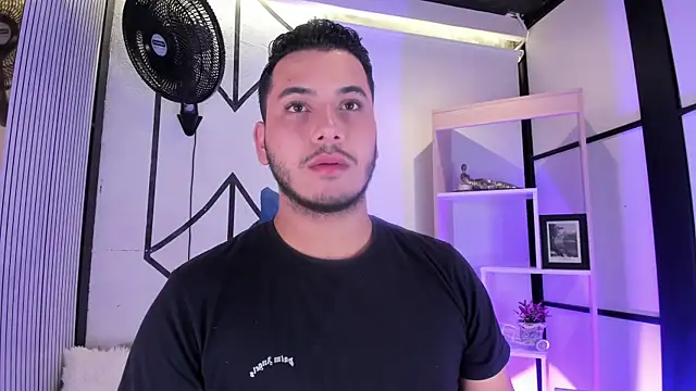 Snapshot of Axel_grey_ chatting on July 2026 05:03:02 AM Axel grey online show from July 2026 05:03:02 AM