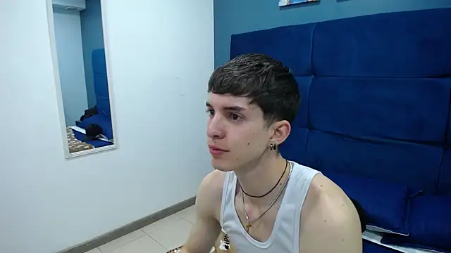 Jheampiiero online show from October 2025 01:23:01 PM