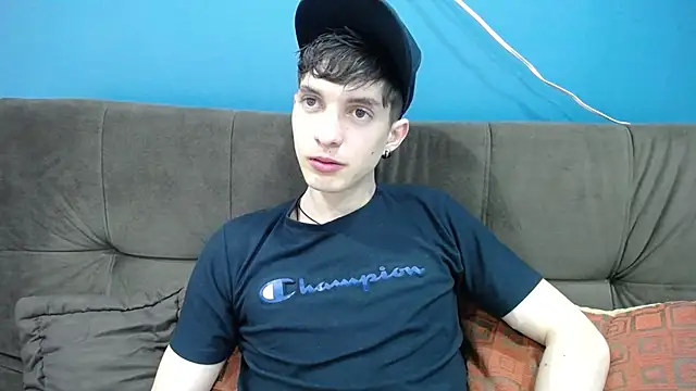 Jheampiiero online show from November 2025 01:43:01 PM