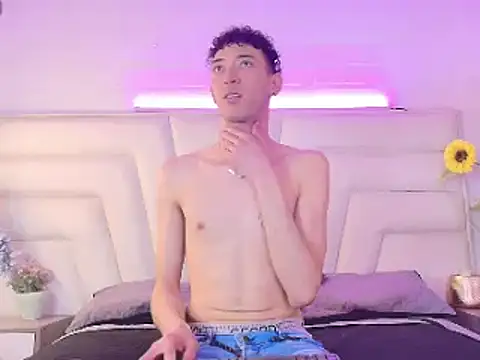 Ashton Myers online show from November 2025 07:58:02 PM