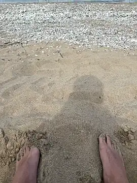 Jonypink10 online show from April 2026 01:05:01 PM