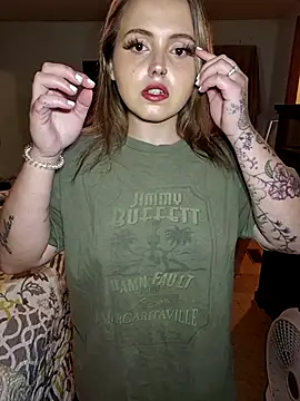 JuicyExxxperience online show from November 2025 04:13:01 AM