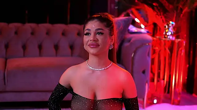 BellaNoirre online show from February 2026 06:59:02 PM