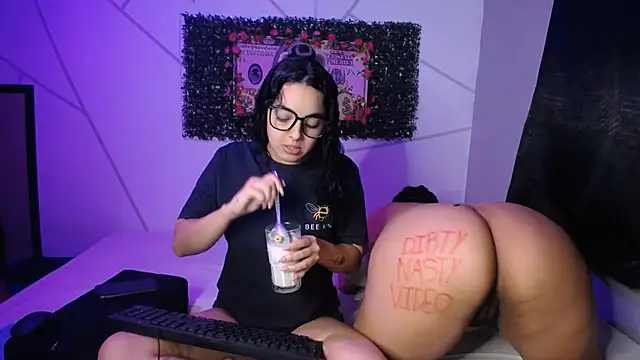 Snapshot of Sweet_Dirty_Baby chatting on July 2026 07:13:01 AM Sweet Dirty Baby online show from July 2026 07:13:01 AM