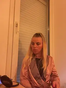 BrumeLove online show from May 2026 08:11:01 AM