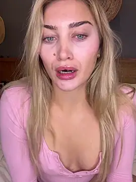 Snapshot of auriangel chatting on March 2026 02:14:02 AM auriangel online show from March 2026 02:14:02 AM