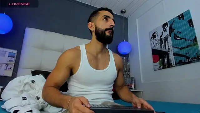 Yiyo10  online show from February 2026 04:18:02 AM