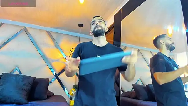 Yiyo10  online show from April 2026 04:04:02 AM