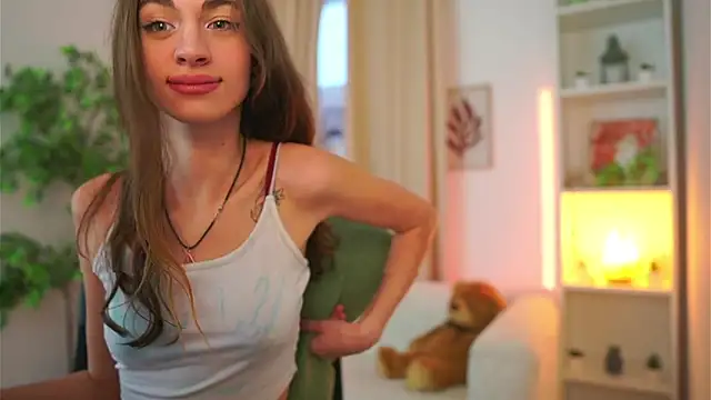Snapshot of Sophie__Nice chatting on October 2025 01:40:02 PM Sophie Nice online show from October 2025 01:40:02 PM