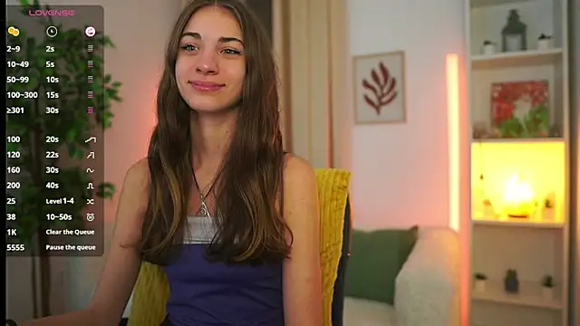 Snapshot of Sophie__Nice chatting on October 2025 05:57:02 PM Sophie Nice online show from October 2025 05:57:02 PM