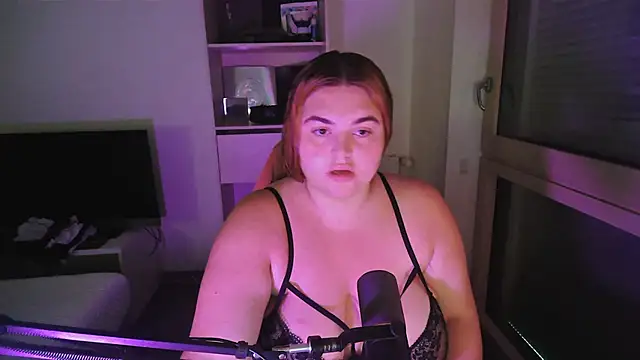 Snapshot of lilfroggy_off chatting on July 2026 02:24:01 PM lilfroggy off online show from July 2026 02:24:01 PM
