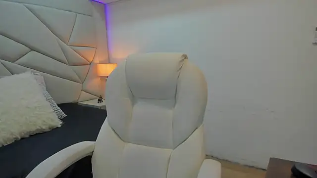 persefone 333 online show from September 2025 08:09:01 PM