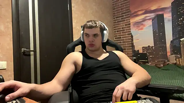 MusclePhantom online show from March 2026 09:44:02 PM