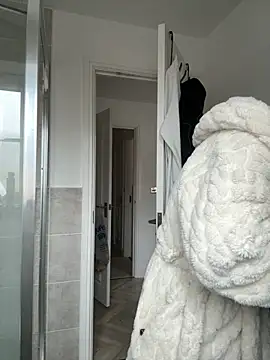 BELLABLACKXUK online show from October 2025 09:53:01 AM