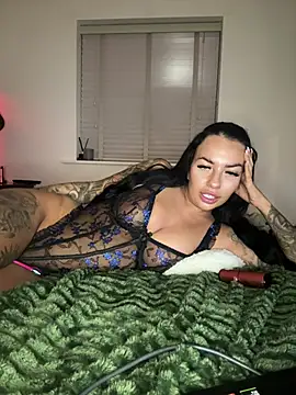 Snapshot of BELLABLACKXUK chatting on April 2026 09:48:01 PM BELLABLACKXUK online show from April 2026 09:48:01 PM