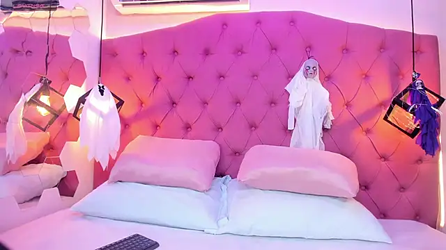 HannaPotther online show from October 2025 11:29:01 AM