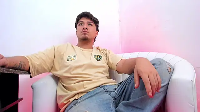 Snapshot of juanmechanic_ chatting on June 2026 03:16:01 PM juanmechanic online show from June 2026 03:16:01 PM