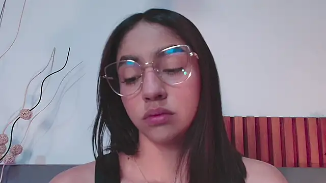 IvyJhons online show from September 2025 11:44:01 AM