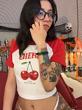 eviegothel  online show from November 2025 08:20:02 PM