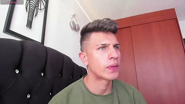 kevin ahss online show from November 2025 08:30:02 PM