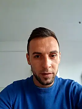 Snapshot of Necunoscutul001 chatting on September 2025 04:45:02 AM Necunoscutul001 online show from September 2025 04:45:02 AM