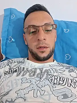 Snapshot of Necunoscutul001 chatting on October 2025 05:49:02 AM Necunoscutul001 online show from October 2025 05:49:02 AM