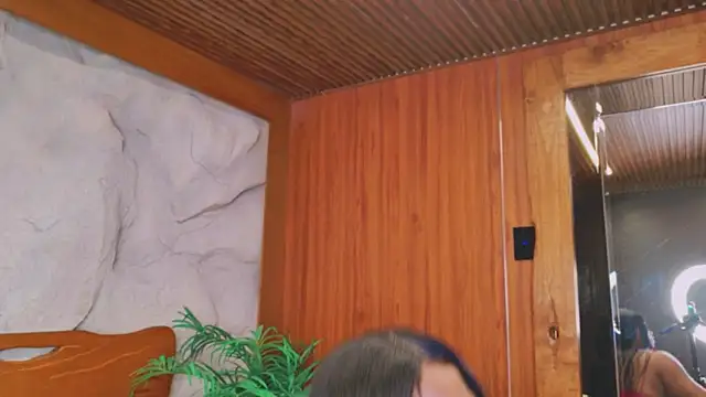 kaylie mitchel online show from November 2025 10:12:01 PM